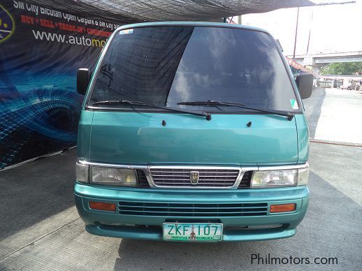 Grand starex vs nissan urvan estate #8