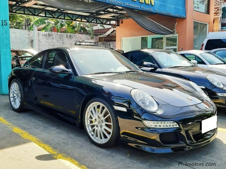 Porsche Carrera 4 in Philippines