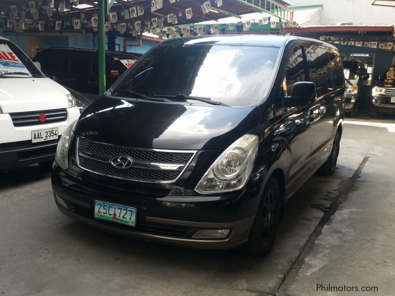 Hyundai Grand Starex VGT gold in Philippines