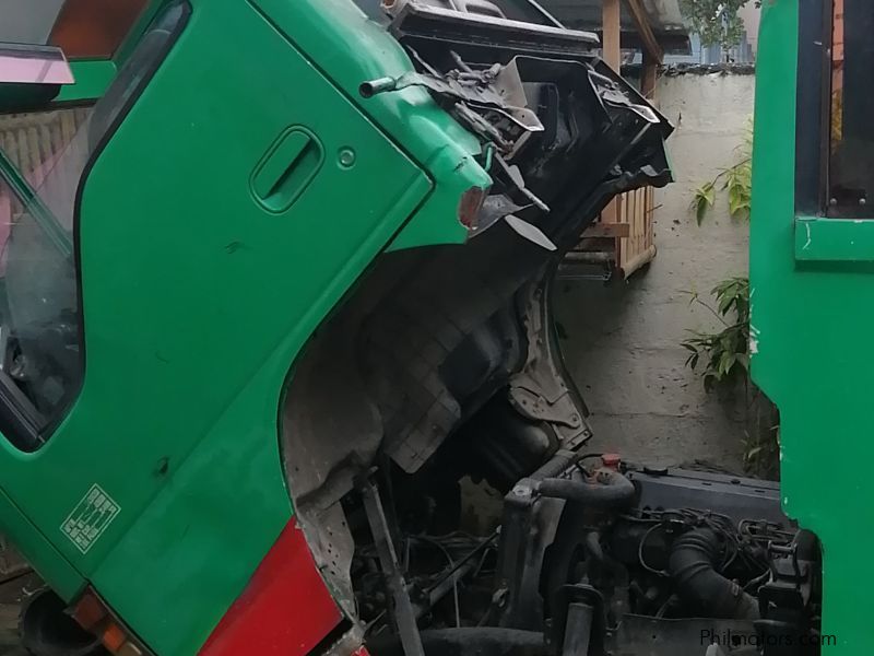 Isuzu Elf 4hf1 in Philippines