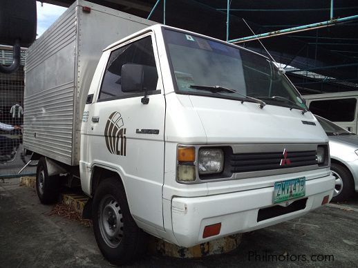 Used Mitsubishi L300 Aluminum Van 