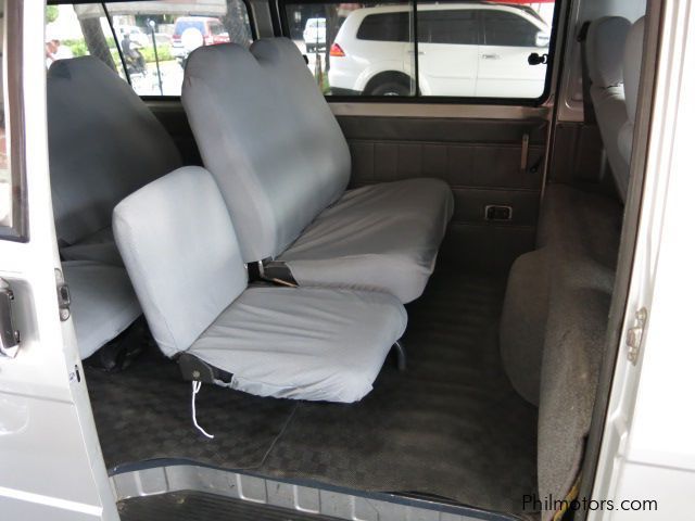 Mitsubishi L300 Versa Van in Philippines