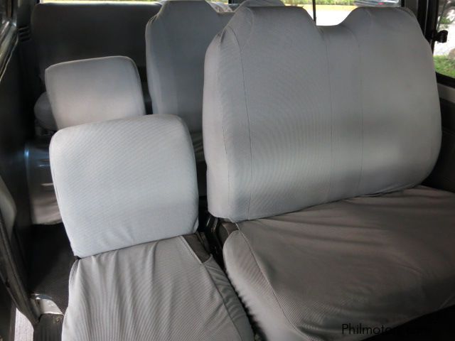Mitsubishi L300 Versa Van in Philippines