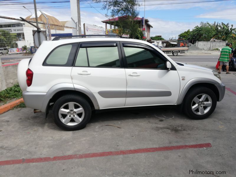 Toyota Rav4 in Philippines