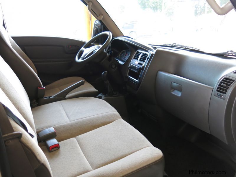 Hyundai H100 in Philippines