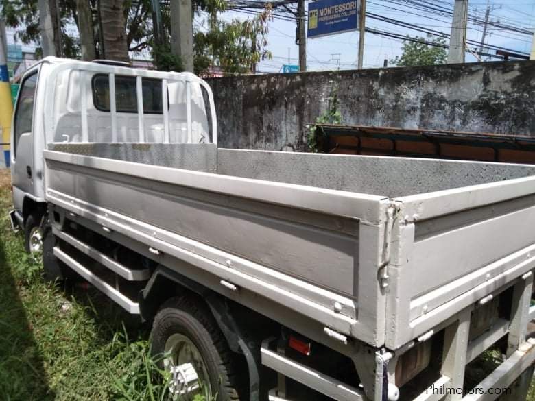 Isuzu DROPSIDE 10 ft in Philippines