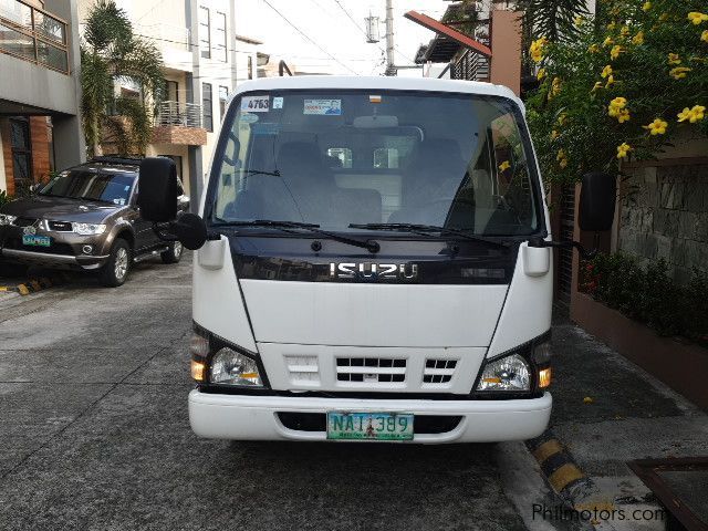 Isuzu Elf in Philippines