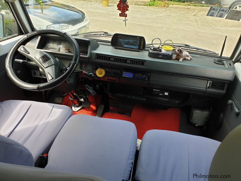 Mitsubishi L300 Versa Van in Philippines