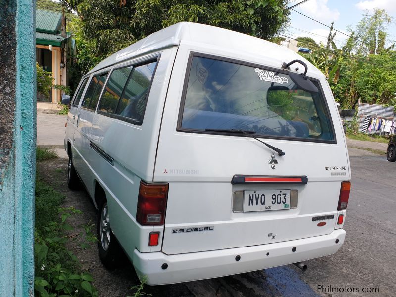 Mitsubishi L300 Versa Van in Philippines