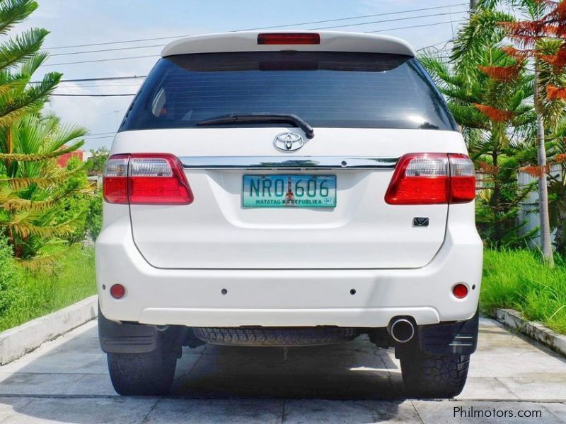 Toyota FORTUNER V 4X4 A/T in Philippines