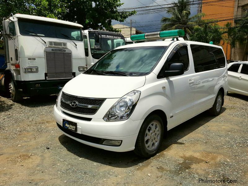 Автомобиль hyundai starex