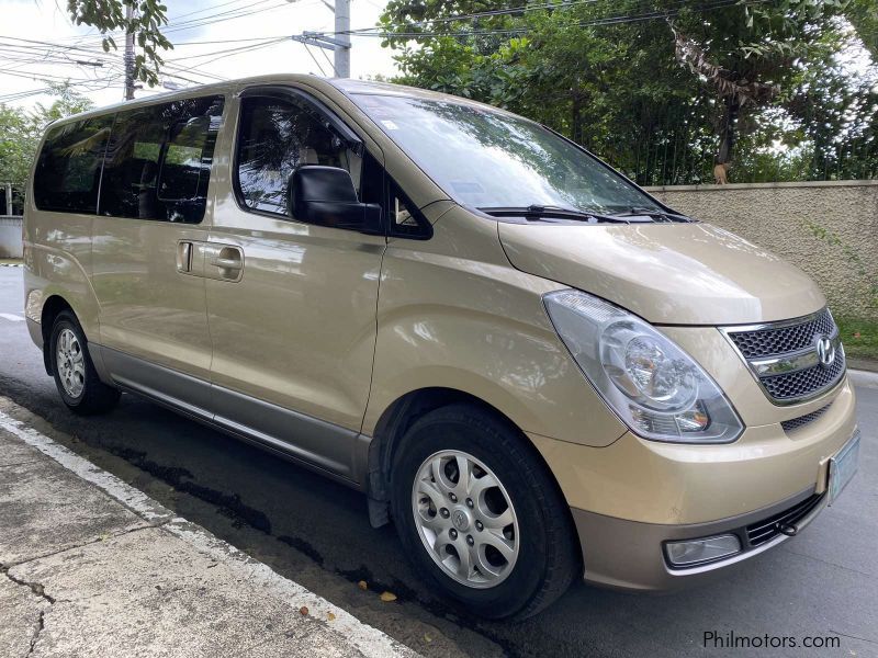 Hyundai Starex vgt gold in Philippines