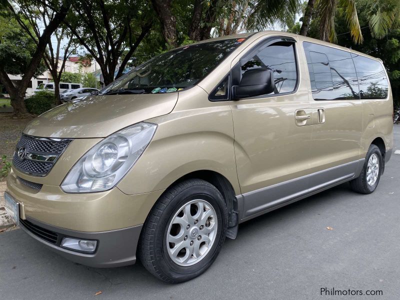 Hyundai Starex vgt gold in Philippines