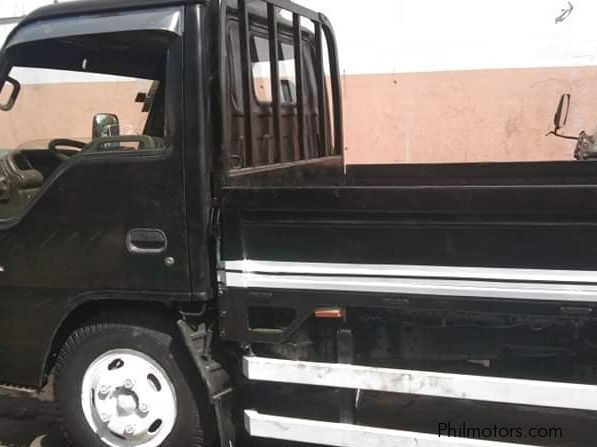 Isuzu Dropside in Philippines