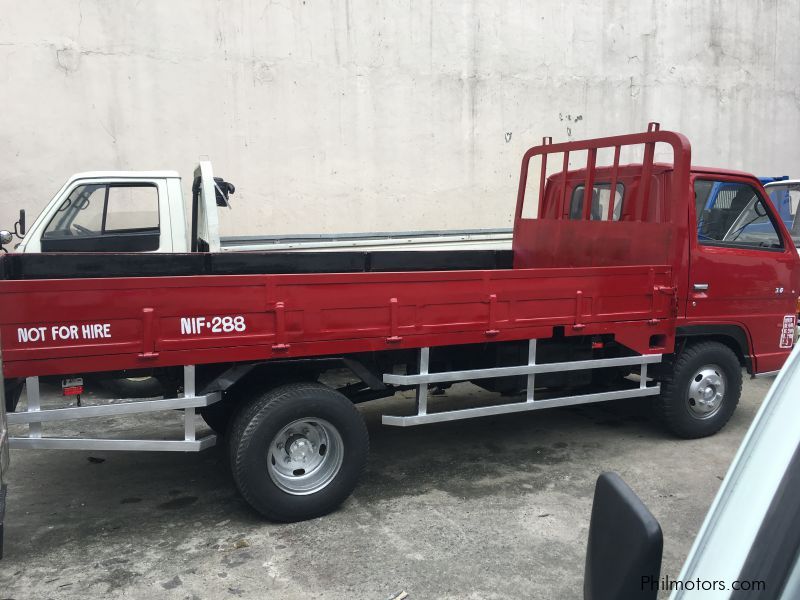 Isuzu Elf Dropside in Philippines