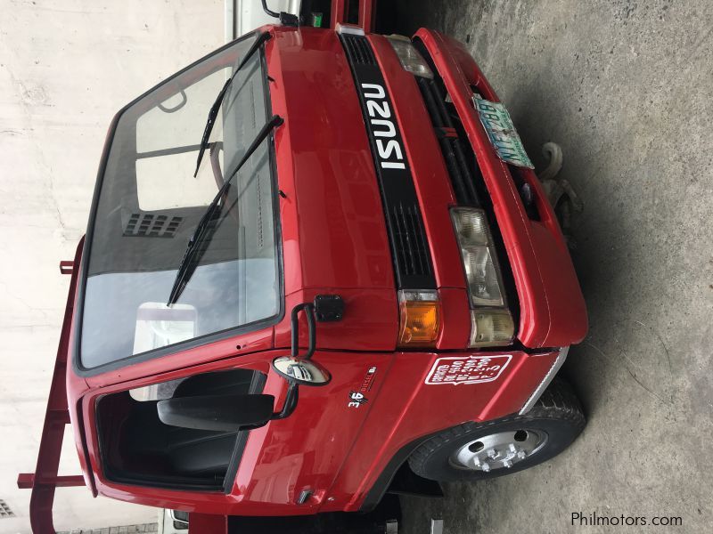 Isuzu Elf Dropside in Philippines