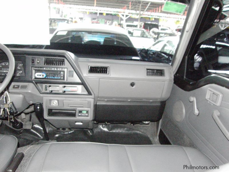 Nissan urvan shuttle 2010 #3