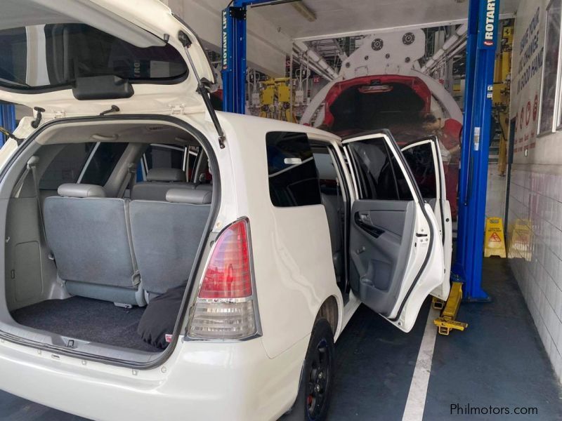 Toyota Innova J in Philippines