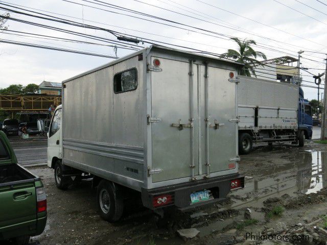 Foton Aluminum Van in Philippines