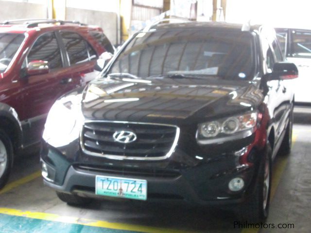 Hyundai Santa Fe CRDi 4x2 in Philippines