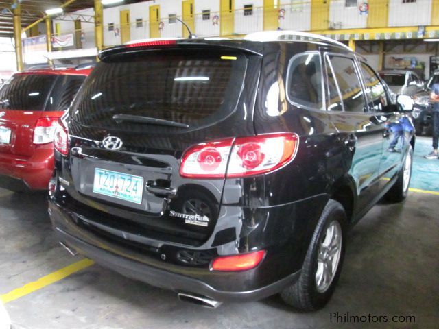 Hyundai Santa Fe CRDi 4x2 in Philippines