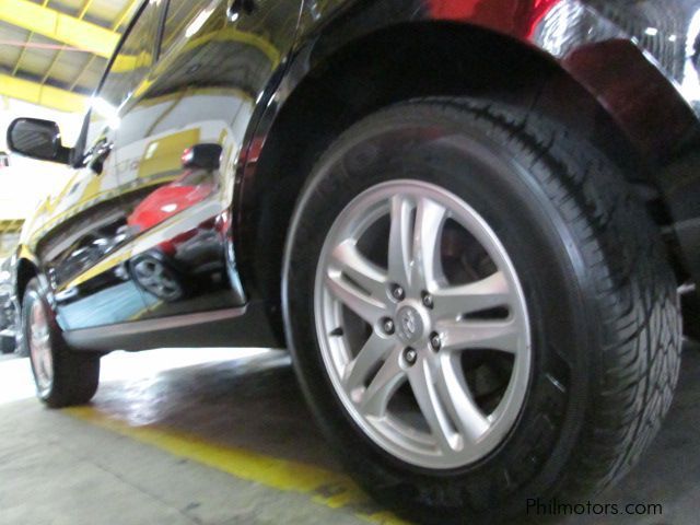 Hyundai Santa Fe CRDi 4x2 in Philippines