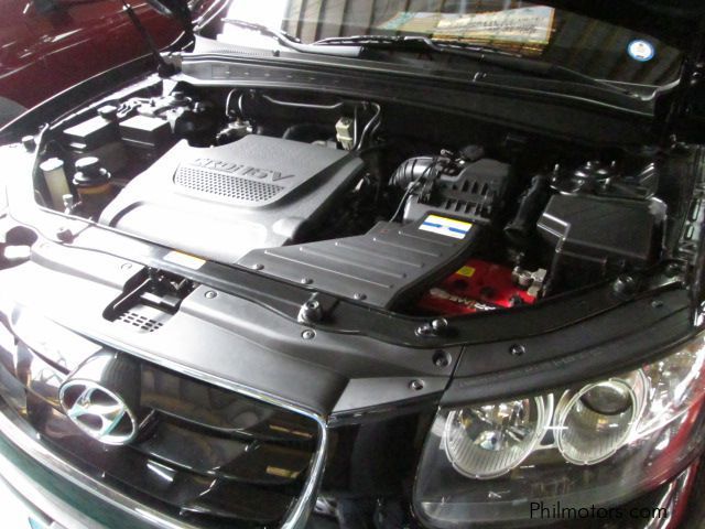 Hyundai Santa Fe CRDi 4x2 in Philippines