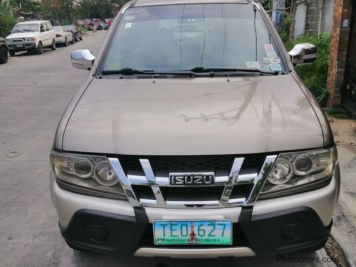 Isuzu crosswind in Philippines