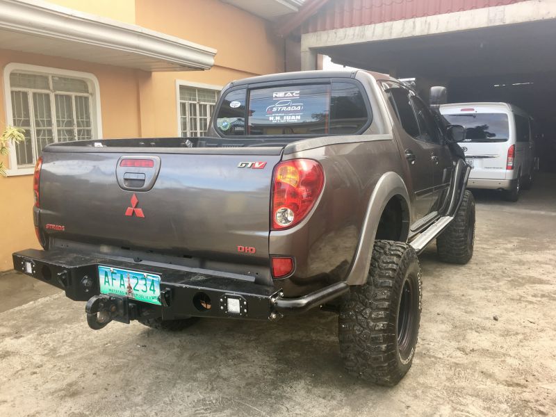 Mitsubishi Mitsubishi strada in Philippines