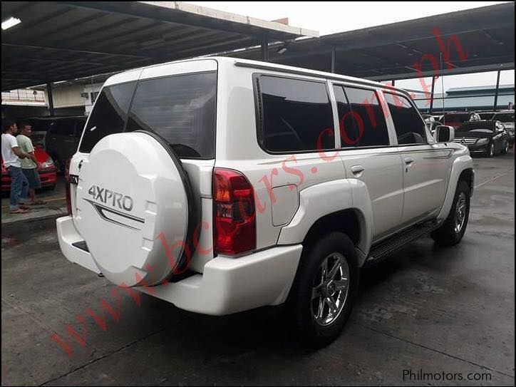 Nissan nissan patrol super safari in Philippines