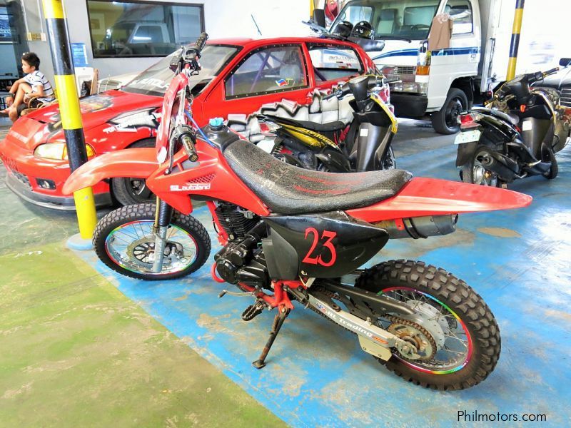 Rusi hotsell enduro 125