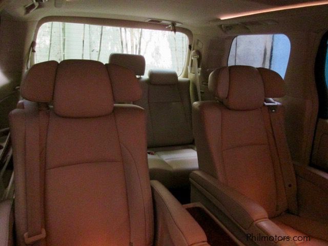 Toyota Alphard V6 in Philippines