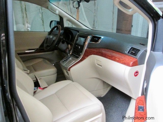 Toyota Alphard V6 in Philippines