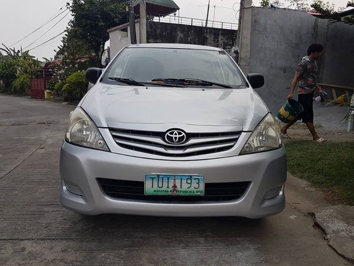 Toyota Innova E in Philippines