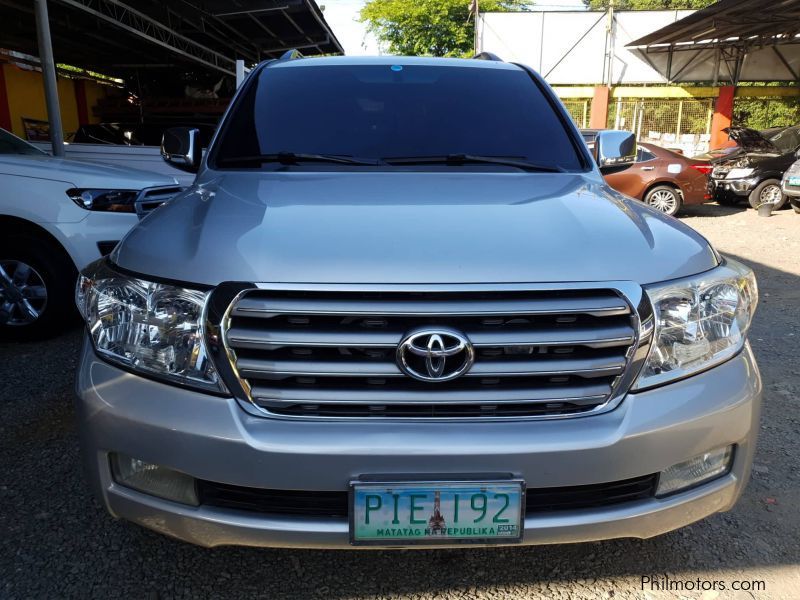 Toyota Land Cruiser VX LC200 in Philippines