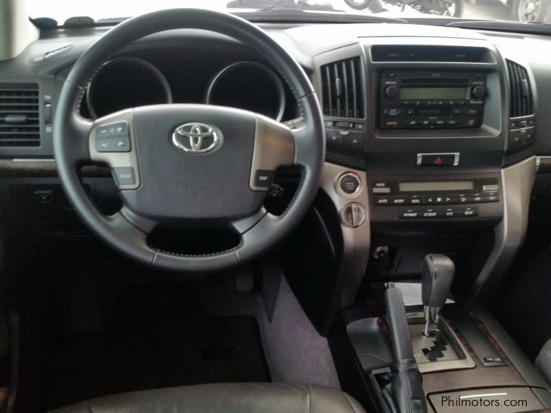 Toyota Land cruiser VX 200 in Philippines
