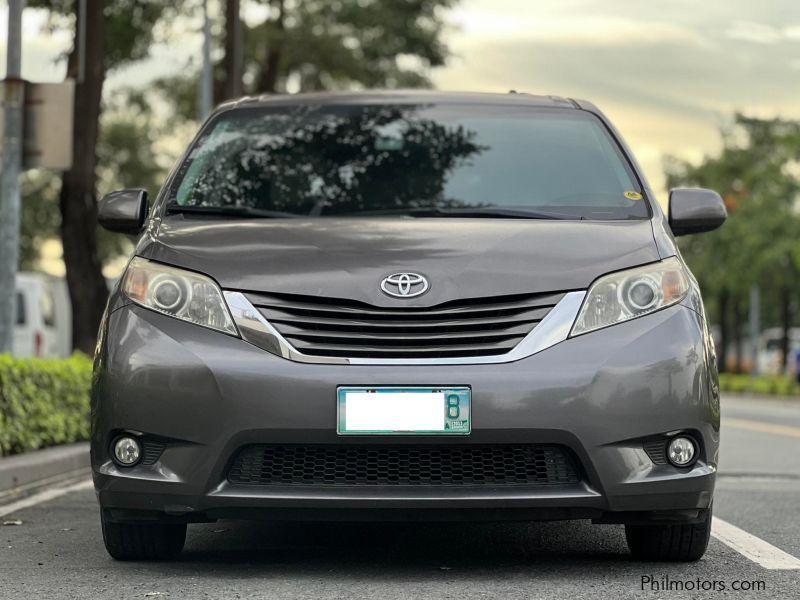 Toyota Sienna XLE automatic in Philippines