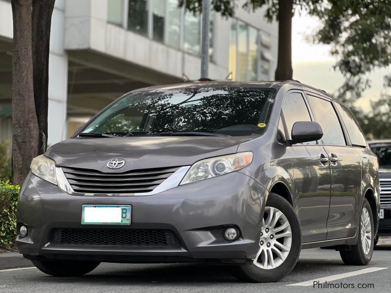 Toyota Sienna XLE automatic in Philippines