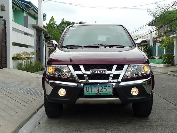 Isuzu Crosswind Sportivo 2012 in Philippines