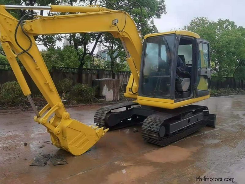 KOMATSU PC60-7 in Philippines