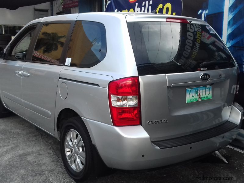 Kia Carnival 2012