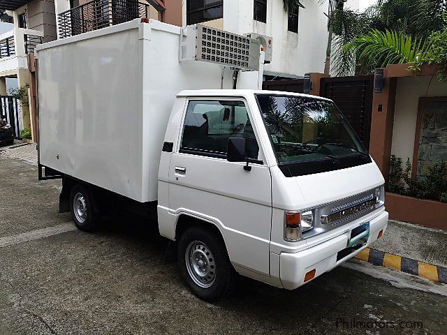 Mitsubishi L300 in Philippines