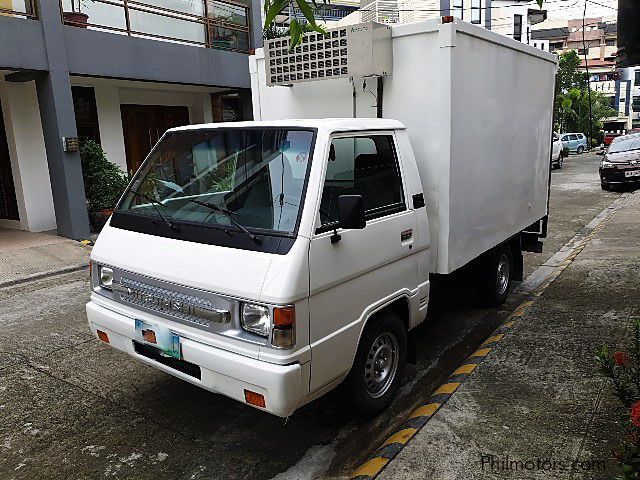 Mitsubishi L300 in Philippines