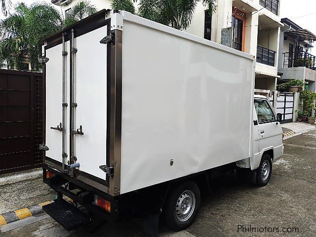 Mitsubishi L300 in Philippines