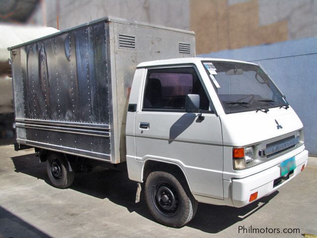 Mitsubishi L300 Aluminum Van in Philippines