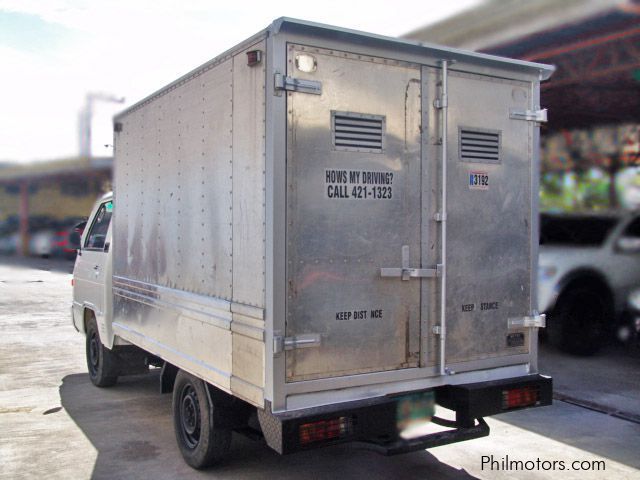 Used Mitsubishi L300 Aluminum Van 