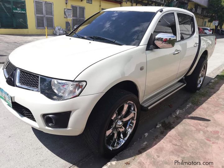 Mitsubishi Strada GLX-V in Philippines