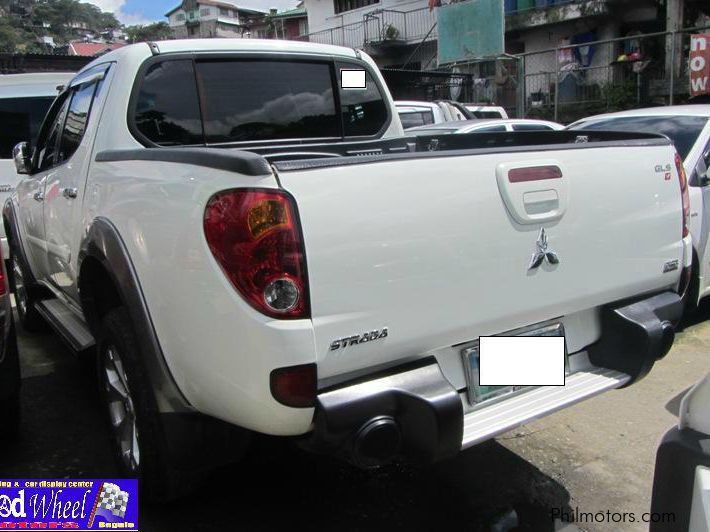 Mitsubishi Strada Pick up  in Philippines