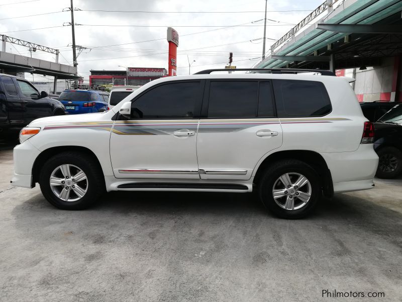 Toyota Land Cruiser 200 in Philippines