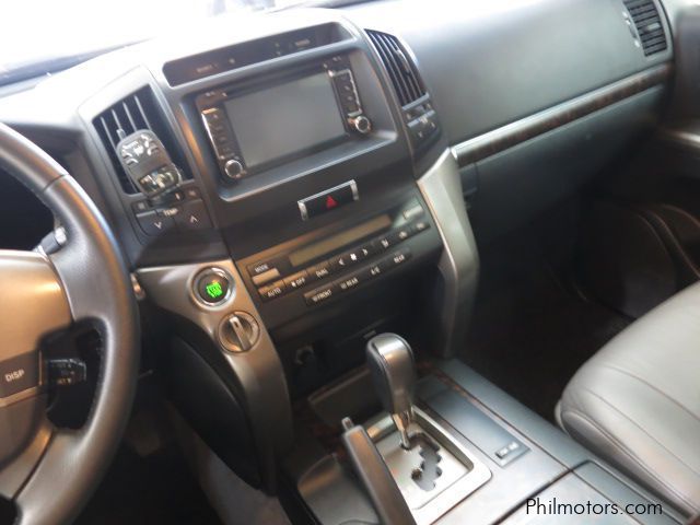 Toyota Land Cruiser VX in Philippines